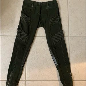 GhoDho Luna green breeches. Size 28
